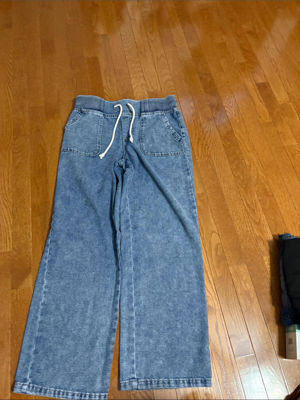 No Boundaries Light Blue Jean wide leg medium 8/10 women’s
